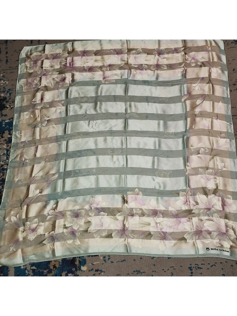 Mila sehön silk scarf 34x34 inches